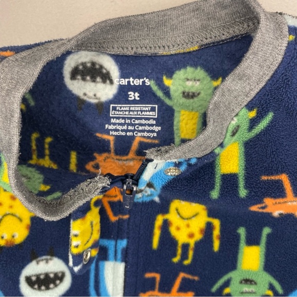 Carter’s 3T Fleece Footed Winter Monster Pajamas Grippy Feet Zipper PRELOVED - Picture 5 of 8